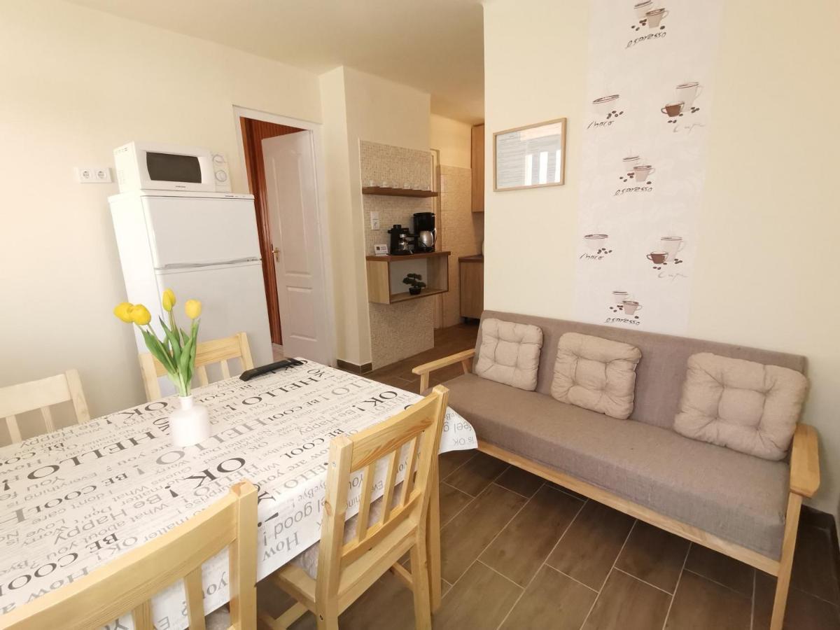 Gyoengyvirag Apartmanhaz Hajdúszoboszló Εξωτερικό φωτογραφία