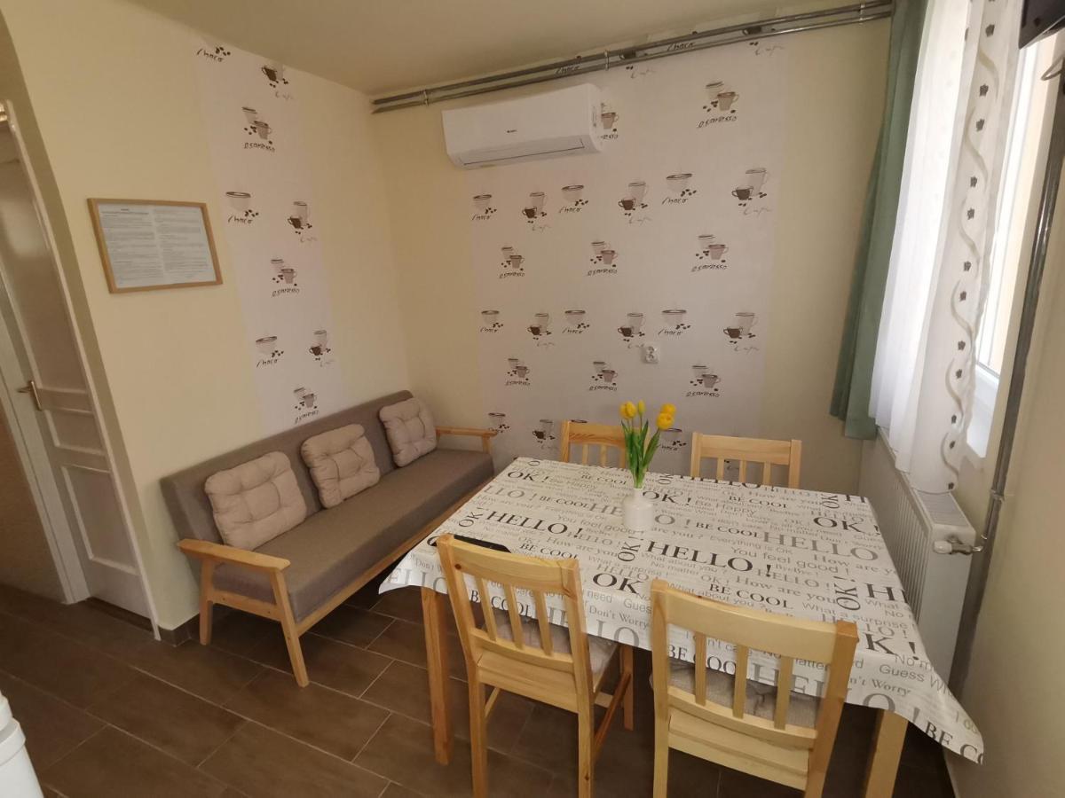 Gyoengyvirag Apartmanhaz Hajdúszoboszló Εξωτερικό φωτογραφία