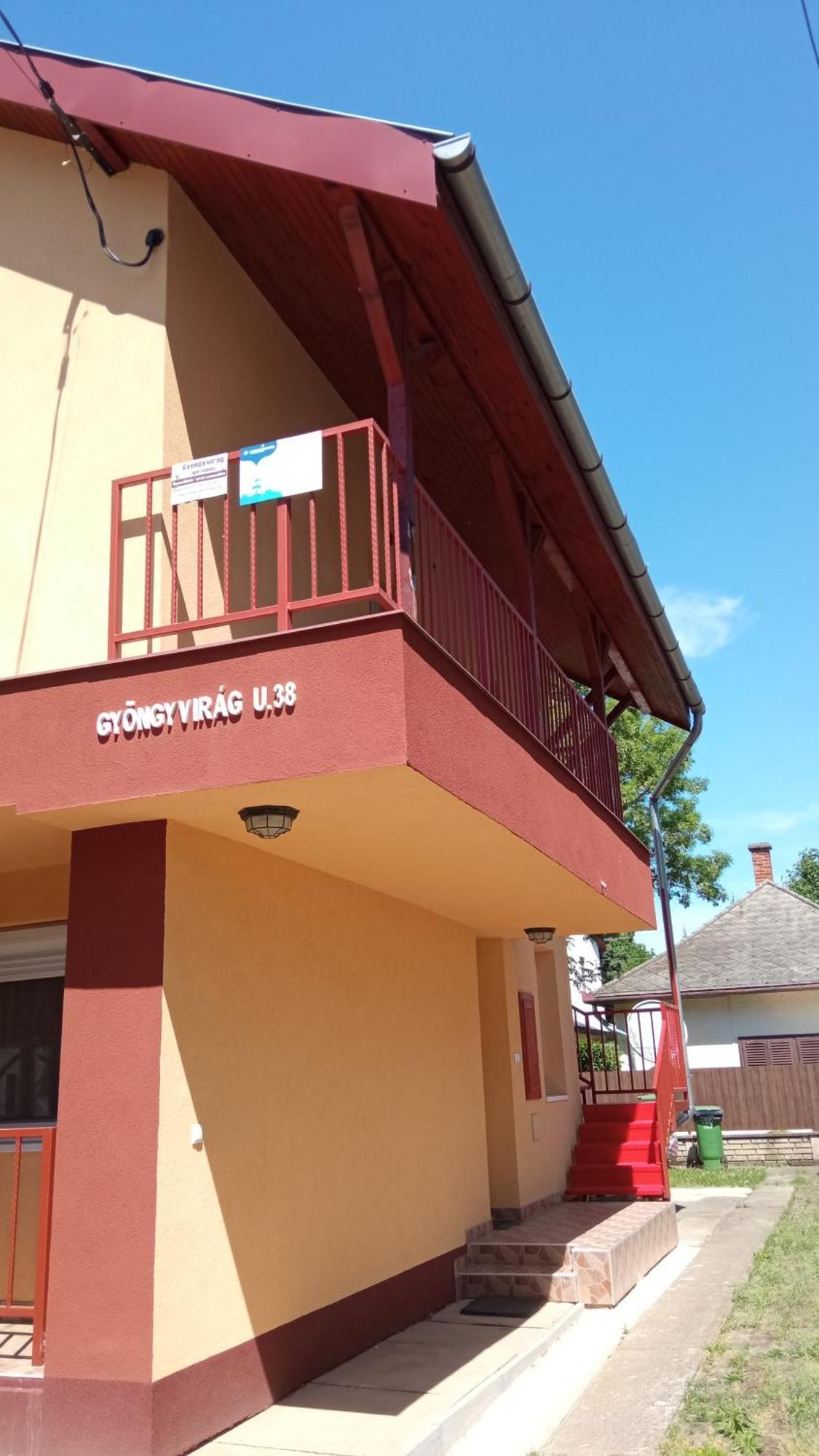 Gyoengyvirag Apartmanhaz Hajdúszoboszló Εξωτερικό φωτογραφία